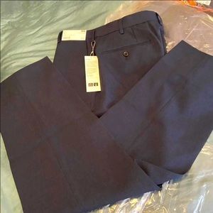 UNIQLO LIGHTWEIGHT MENS DRESS PANTS